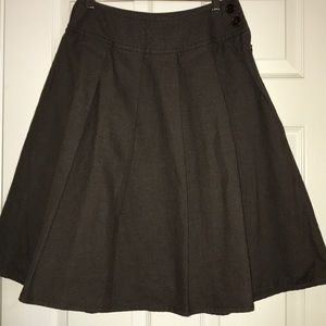 Bundle 3/$15. Midi brown skirt from European brand